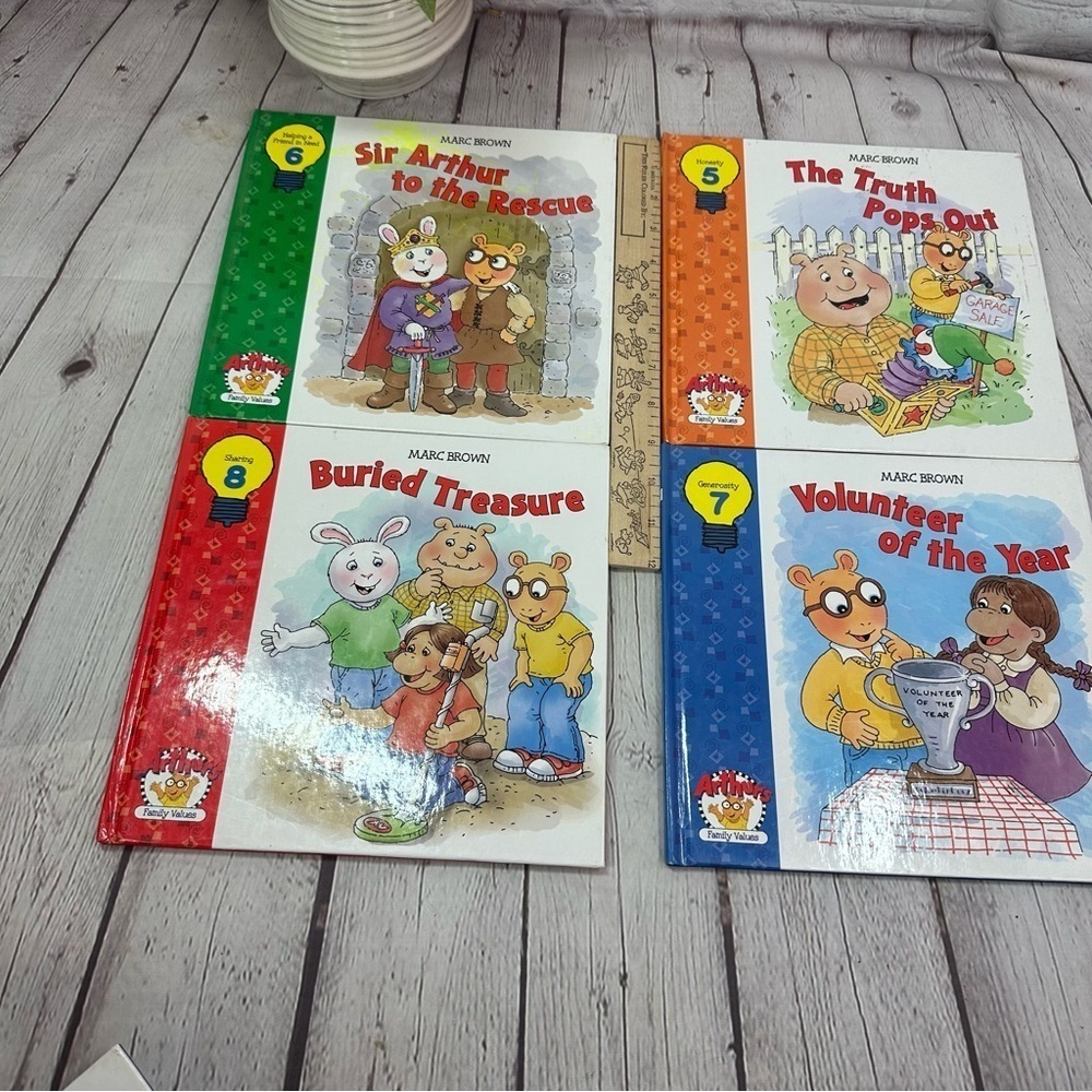 Authur's family values Kids Storybook Set by marc brown 2001vol 5-8